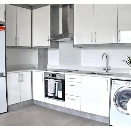 Cozy 2 Bedrooms Apartment Canvey Island Экстерьер фото